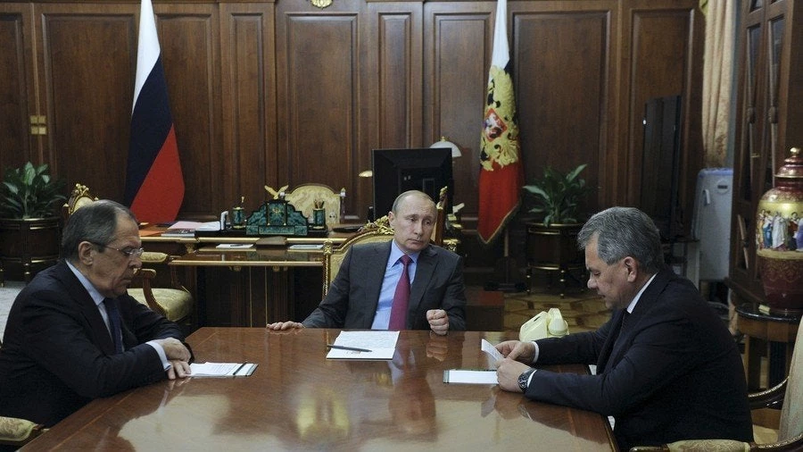 Πιάνει «φωτιά» απέναντι από την Κρήτη: Η Μόσχα στέλνει εσπευσμένα S-300 και Kalibr στη Λιβύη – «Απόρθητο φρούριο» δημιουργεί ο Β. Πούτιν